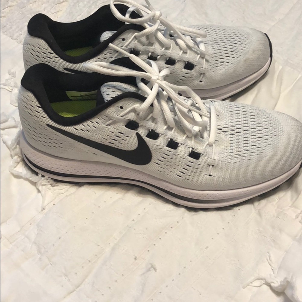 Nike tennis shoes